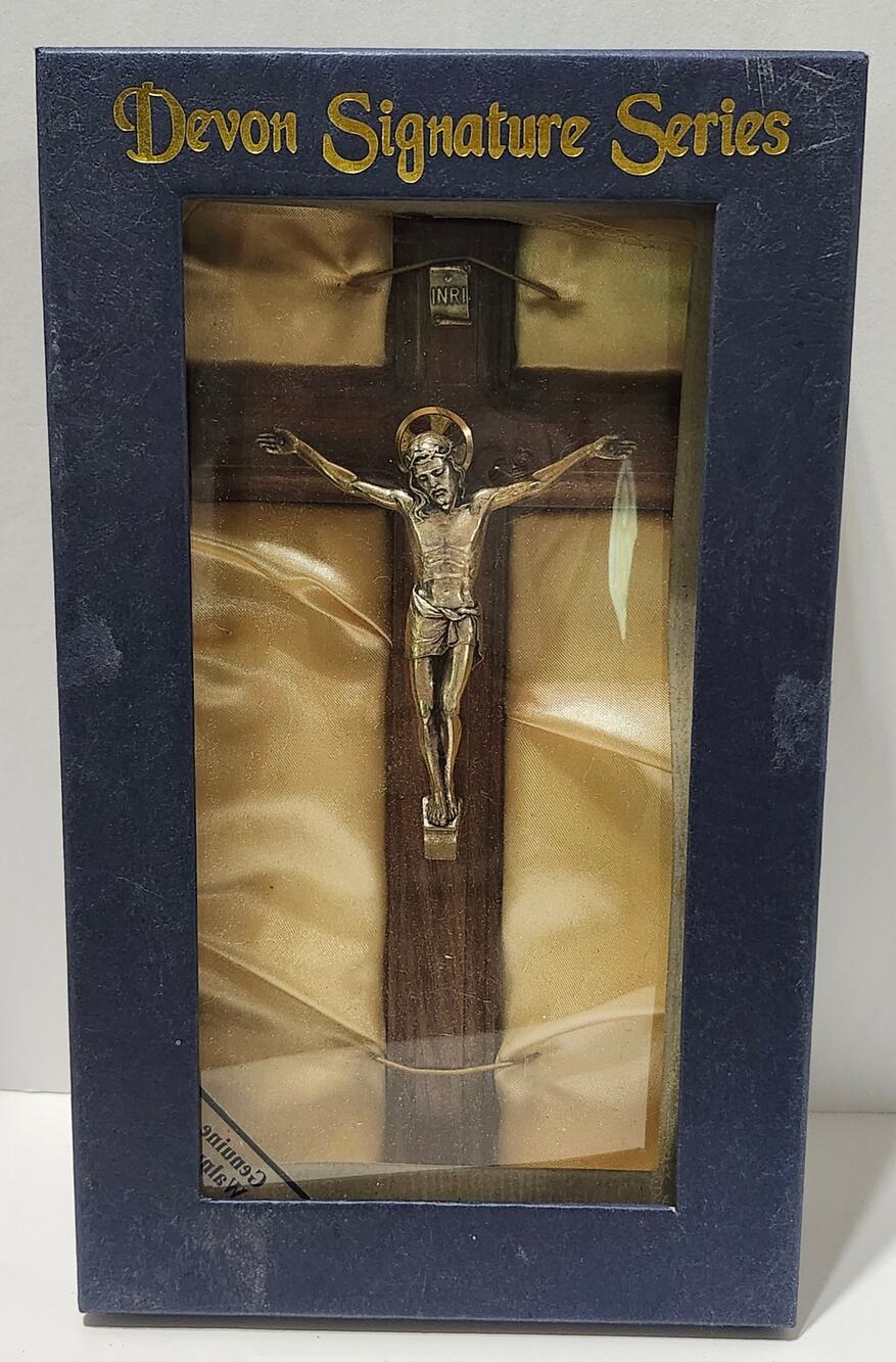Devon Signature Series 9” Walnut Crucifix Salerni Corpus Italy Boxed